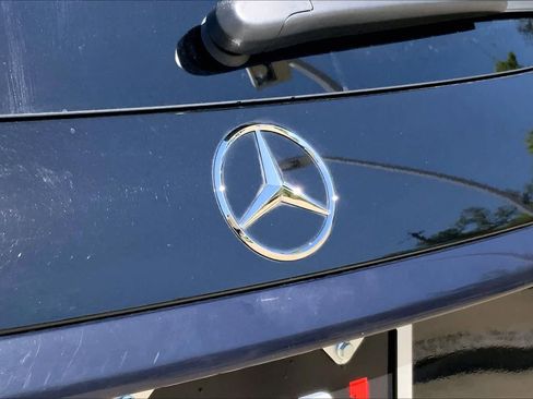 Used 2024 Mercedes-Benz GLC 300 image 10