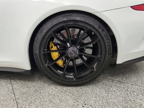 Used 2014 Porsche 911 GT3 RWD image 15