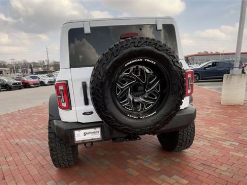 Used 2022 Ford Bronco Wildtrak image 8