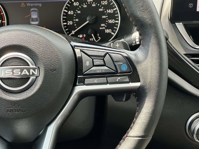Used 2023 Nissan Altima 2.0 SR FWD image 25