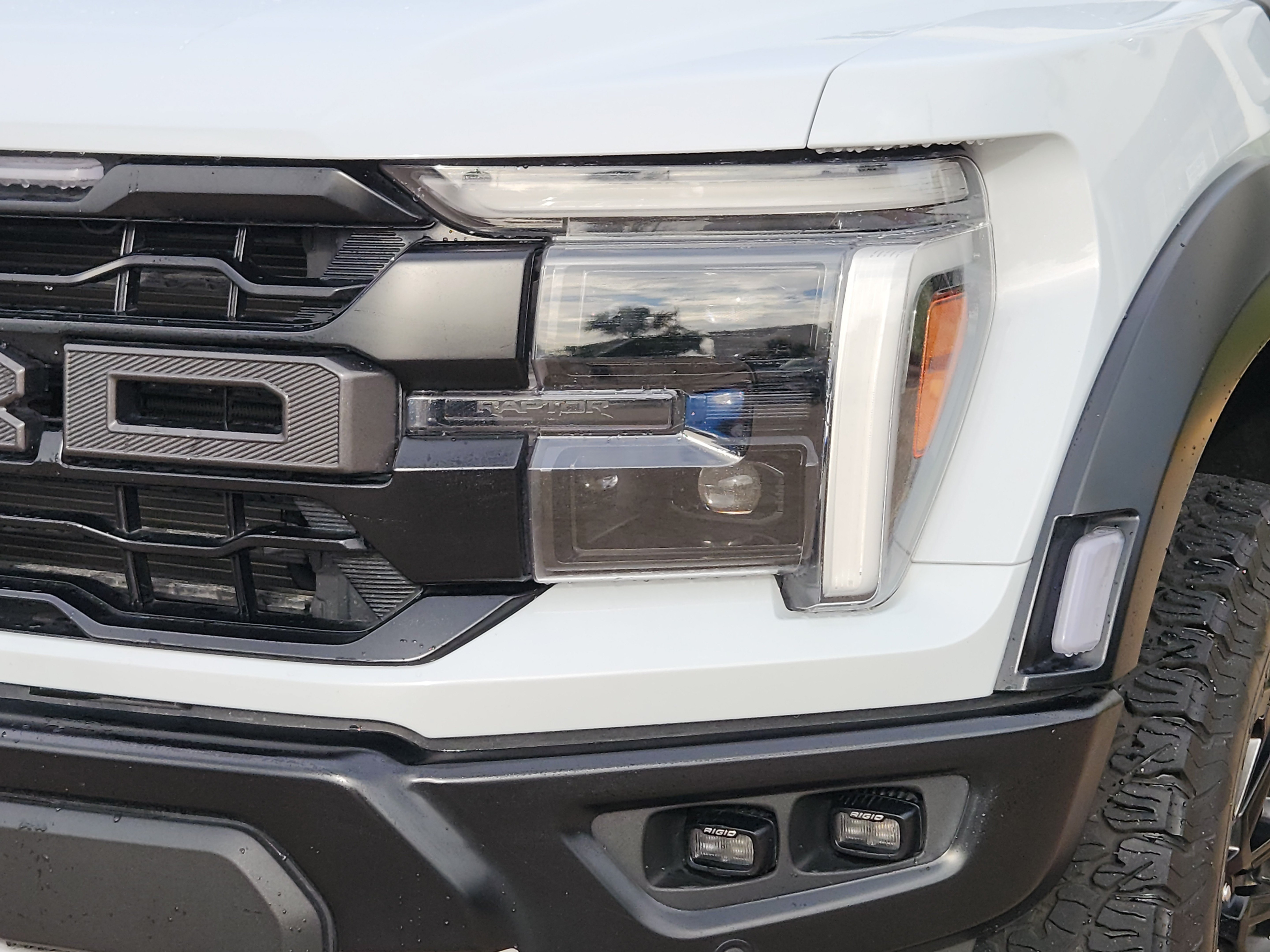 Used 2025 Ford F150 Raptor AWD/4WD image 6