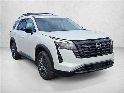 New 2026 Nissan Pathfinder SV w/ SV Premium Package FWD image 7