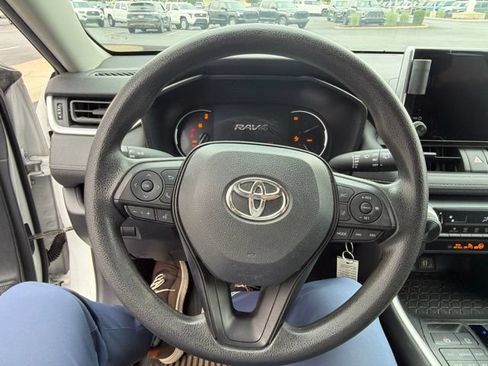 Used 2024 Toyota RAV4 LE AWD/4WD image 22