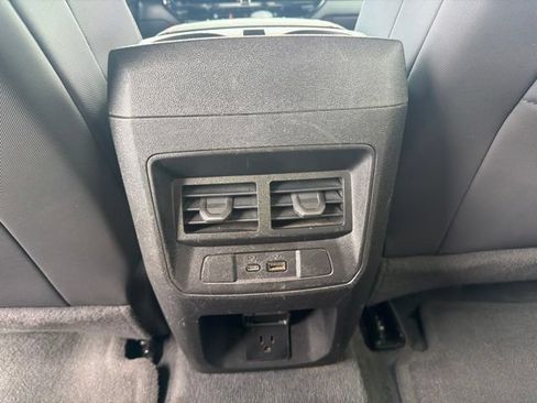 Used 2024 Chevrolet Colorado Z71 w/ Z71 Convenience Package 2 AWD/4WD image 12