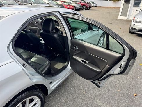 Used 2010 Ford Fusion SEL image 36