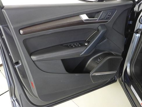 Used 2023 Audi Q5 2.0T Premium Plus w/ Premium Plus Package AWD/4WD image 11