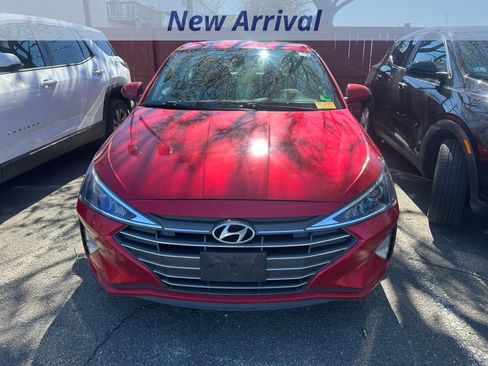 Used 2020 Hyundai Elantra SEL image 2