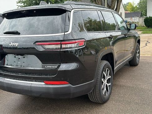 Used 2024 Jeep Grand Cherokee L Limited w/ Luxury Tech Group II AWD/4WD image 3