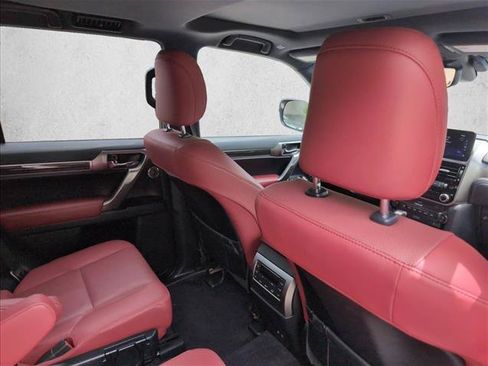 Used 2022 Lexus GX 460 Premium w/ Accessory Package AWD/4WD image 21