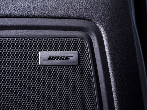 Certified 2025 Porsche Macan image 27