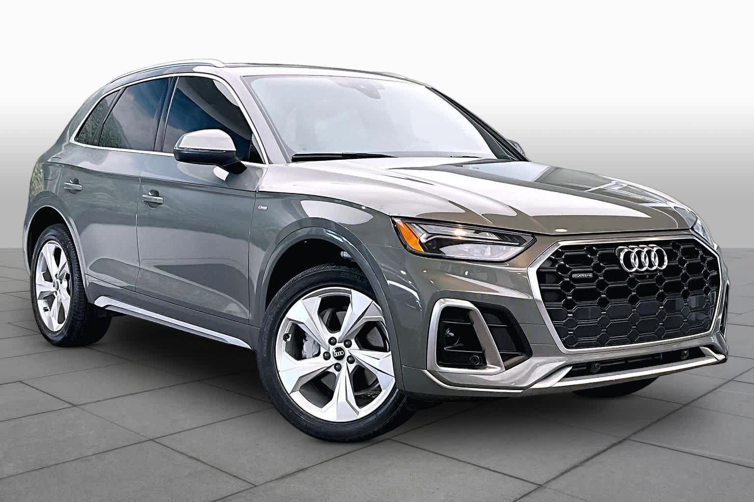 Used 2023 Audi Q5 2.0T Premium Plus w/ Premium Plus Package AWD/4WD image 3