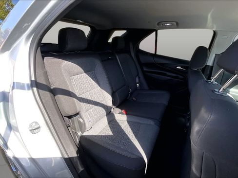 Used 2022 Chevrolet Equinox LT FWD image 26