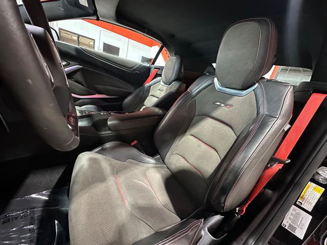 Used 2022 Chevrolet Camaro ZL1 RWD image 19