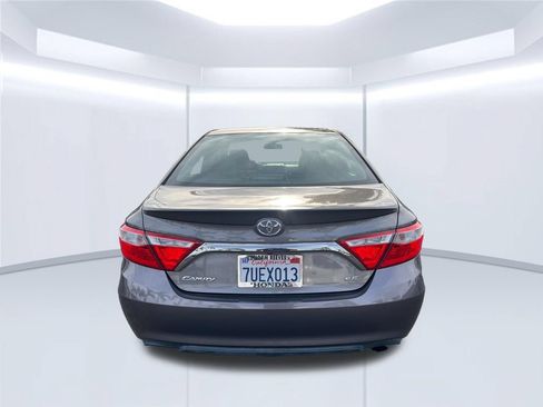 Used 2017 Toyota Camry SE FWD image 4