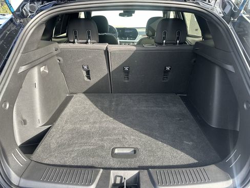 Used 2024 Chevrolet Trax RS image 32