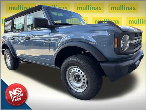 New 2025 Ford Bronco 4-Door image 1