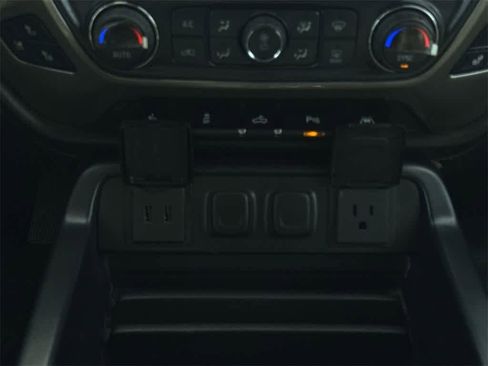 Used 2017 Chevrolet Silverado 1500 High Country image 17