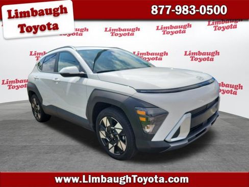 Used 2025 Hyundai Kona SEL FWD image 1