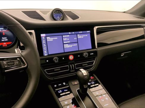 Used 2025 Porsche Macan S AWD/4WD image 5