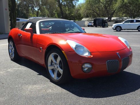 Used 2008 Pontiac Solstice Convertible w/ Premium Package image 4