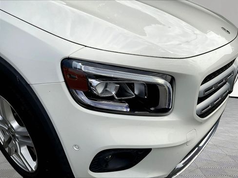 Used 2022 Mercedes-Benz GLB 250 4MATIC image 33