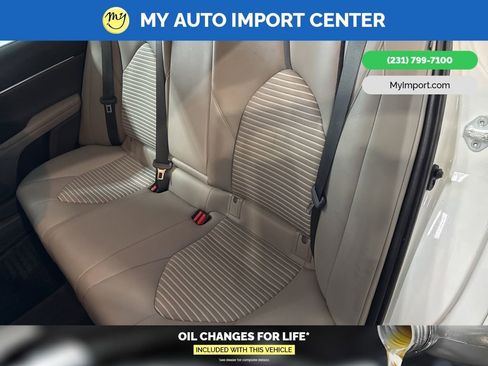 Used 2021 Toyota Camry SE image 24