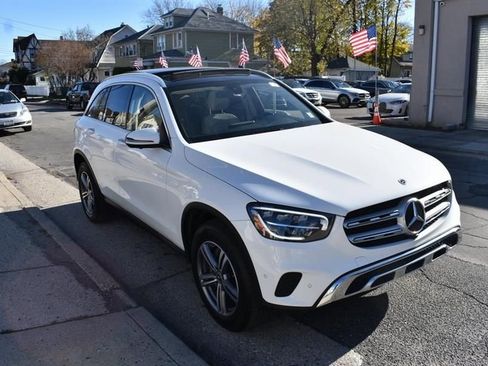 Used 2021 Mercedes-Benz GLC 300 4MATIC image 4