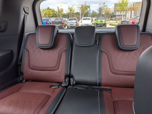 Used 2025 INFINITI QX80 Autograph AWD/4WD image 33