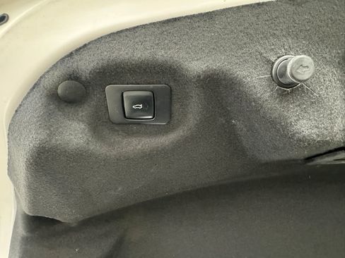 Used 2017 Lincoln MKZ Reserve AWD/4WD image 36