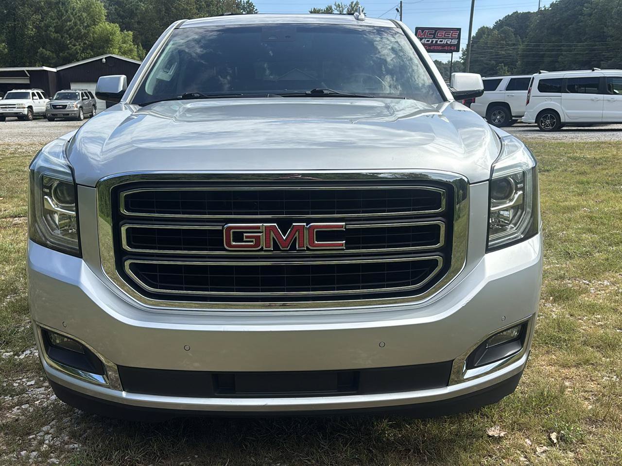 Used 2019 GMC Yukon SLT RWD image 3