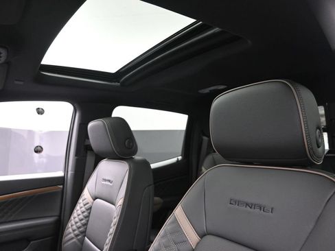 New 2026 GMC Canyon Denali AWD/4WD image 20