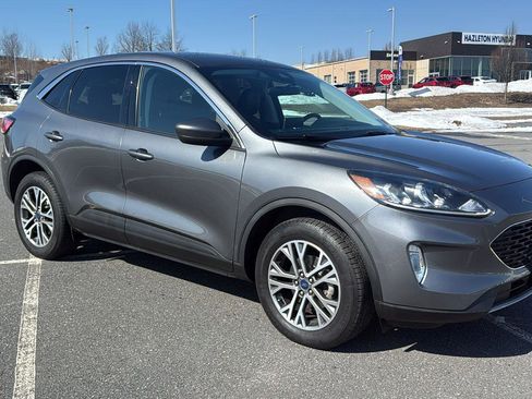 Used 2022 Ford Escape SEL image 2