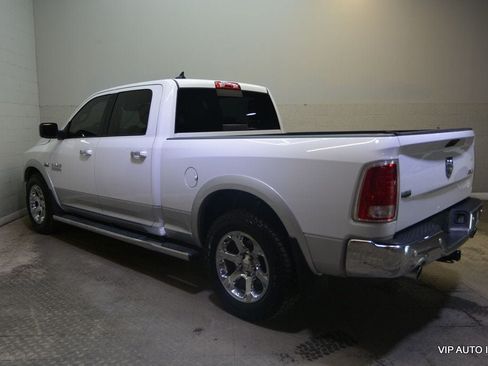 Used 2018 RAM 1500 Laramie w/ Convenience Group AWD/4WD image 8