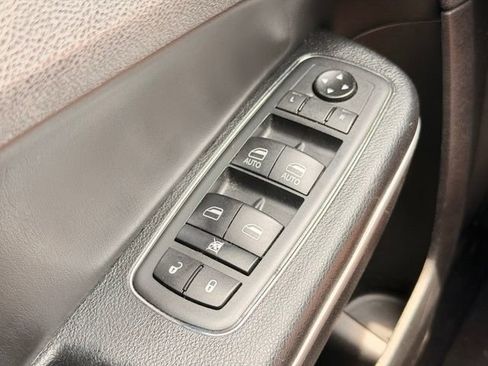 Used 2020 Chrysler 300 S RWD image 24
