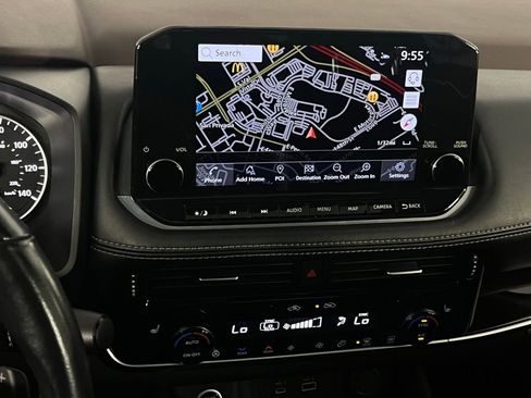 Used 2023 Nissan Rogue SL w/ SL Premium Package image 16