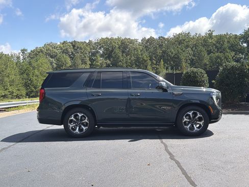 Used 2025 GMC Yukon AT4 Ultimate AWD/4WD image 5