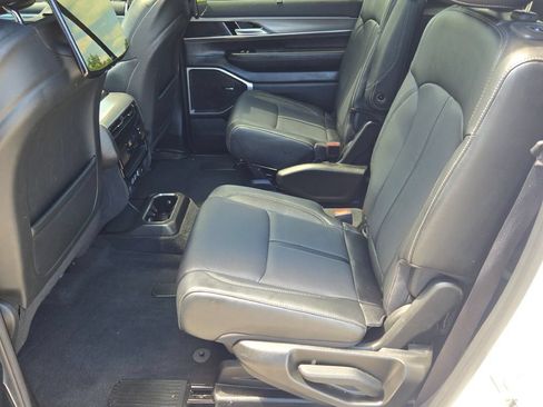 Used 2023 Jeep Wagoneer Series II w/ Convenience Group I AWD/4WD image 20