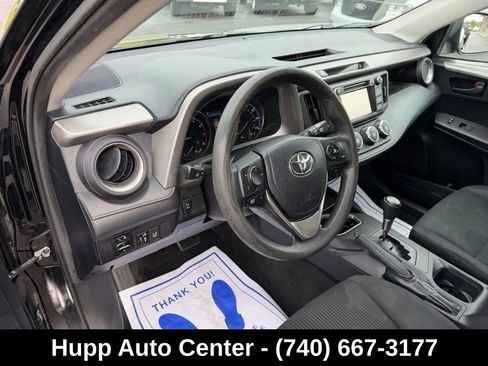 Used 2017 Toyota RAV4 LE AWD/4WD image 10