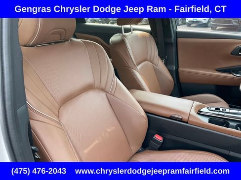 Used 2025 Toyota Crown Signia w/ Advanced Technology Package AWD/4WD image 20