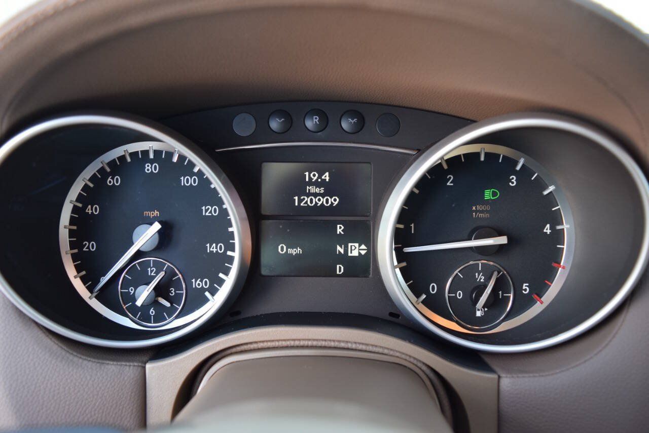 Used 2012 Mercedes-Benz GL 320 BlueTEC 4MATIC image 23