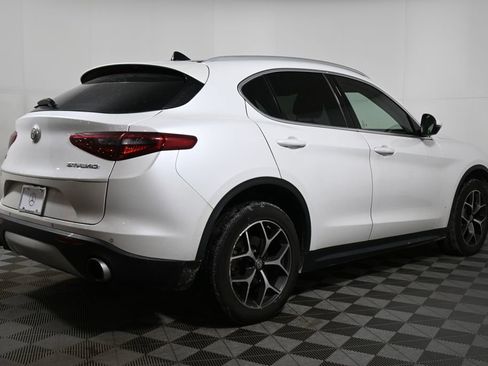 Used 2018 Alfa Romeo Stelvio Ti image 10