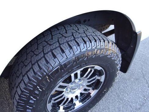 Used 2010 Nissan Frontier SE image 60