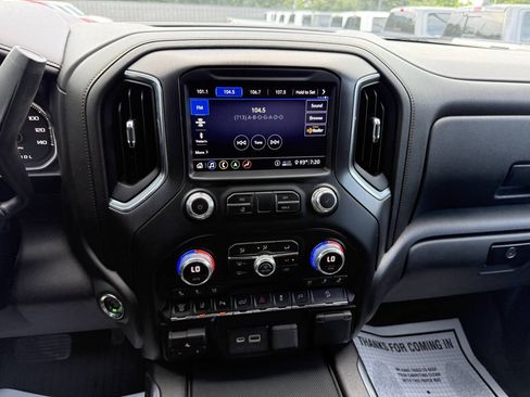 Used 2020 GMC Sierra 2500 AT4 w/ AT4 Premium Package AWD/4WD image 24