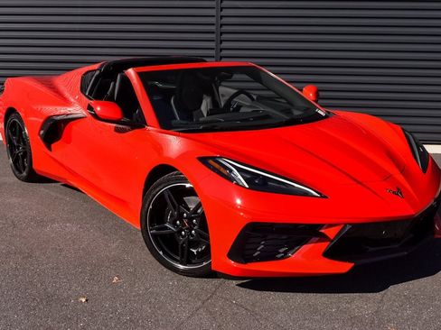 Used 2024 Chevrolet Corvette Stingray Preferred Cpe w/ 2LT image 18