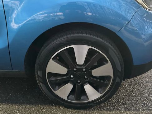 Used 2018 Kia Soul + image 34