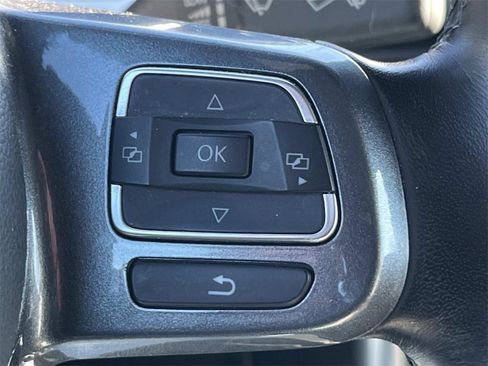 Used 2019 Volkswagen Beetle 2.0T SE image 21