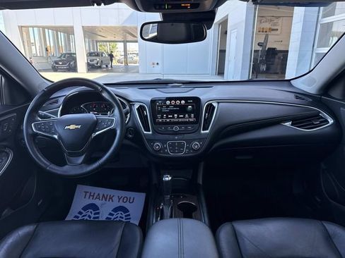 Used 2018 Chevrolet Malibu Premier w/ Premier Sun and Wheel Package FWD image 65