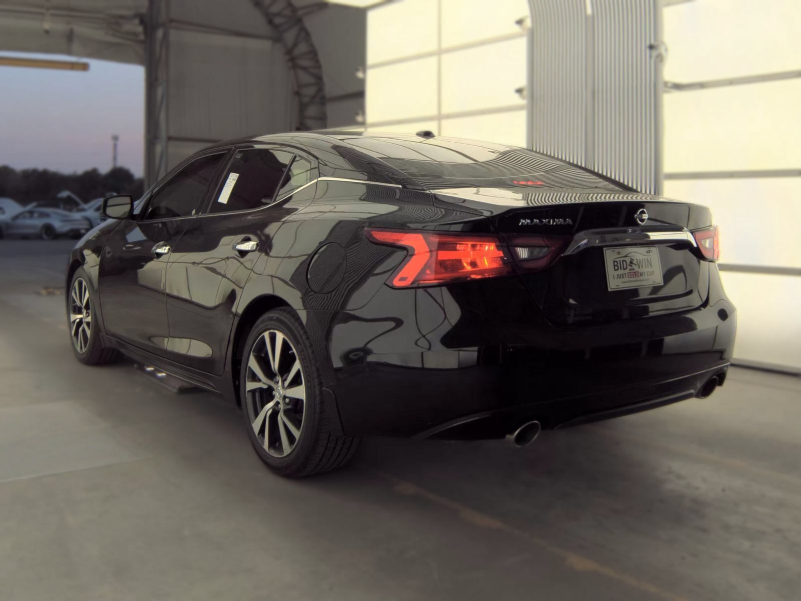 Used 2017 Nissan Maxima 3.5 S w/ Interior Lighting Package FWD image 2