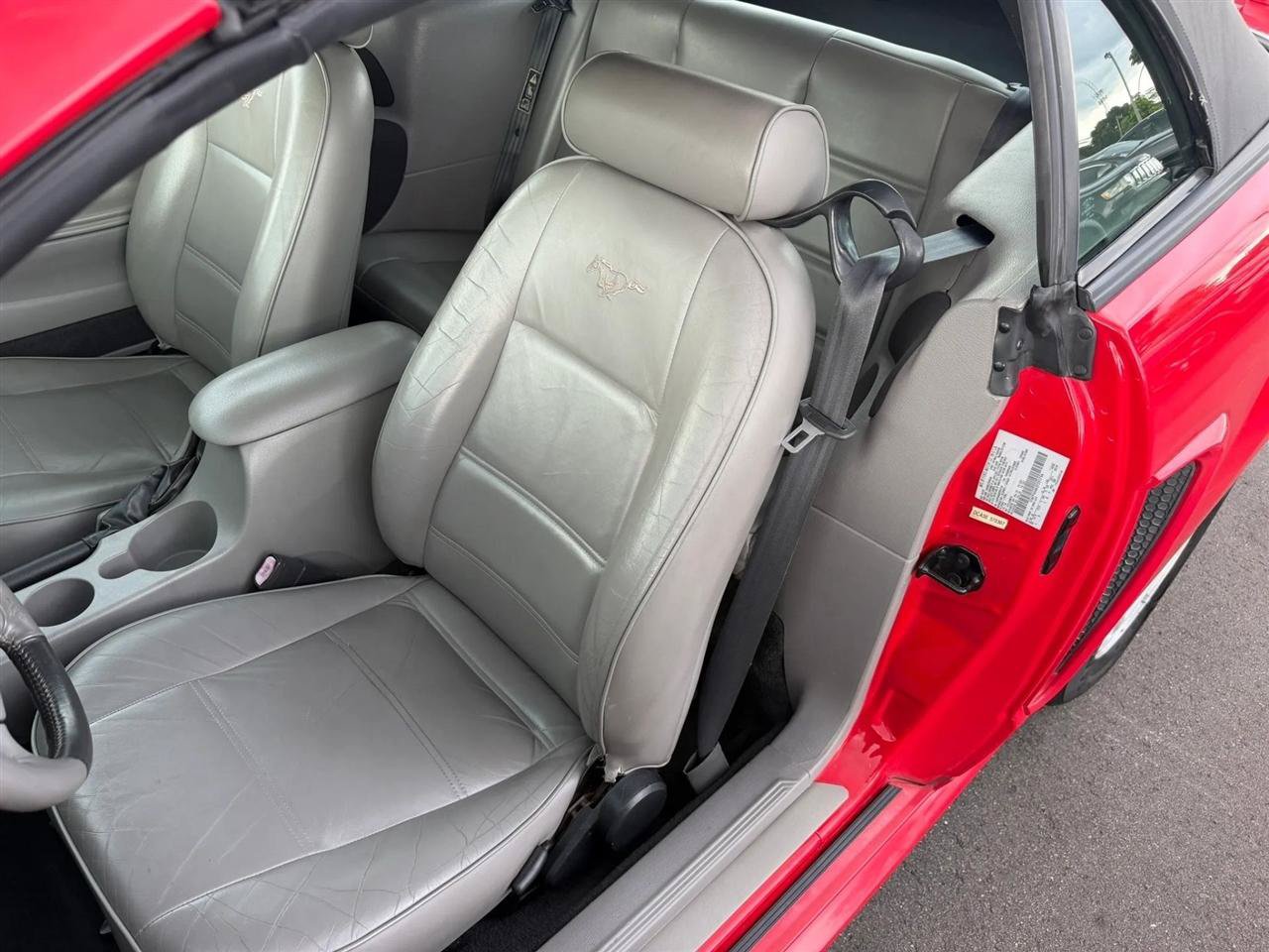 Used 2002 Ford Mustang Convertible RWD image 21