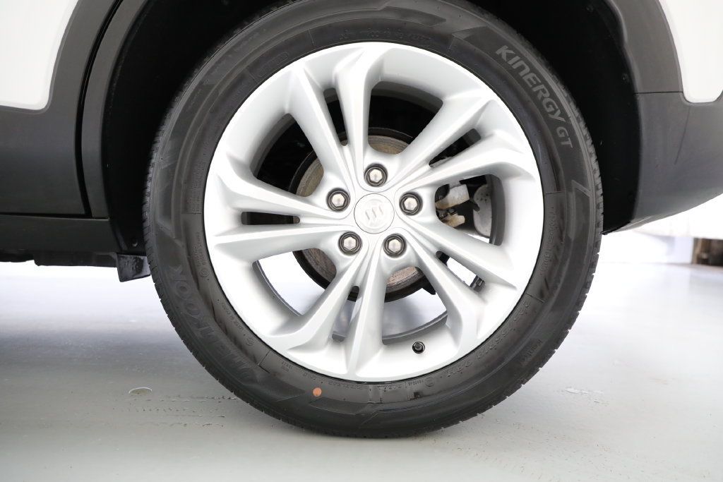 Certified 2023 Buick Encore GX Preferred w/ Cold Weather Comfort Package AWD/4WD image 10
